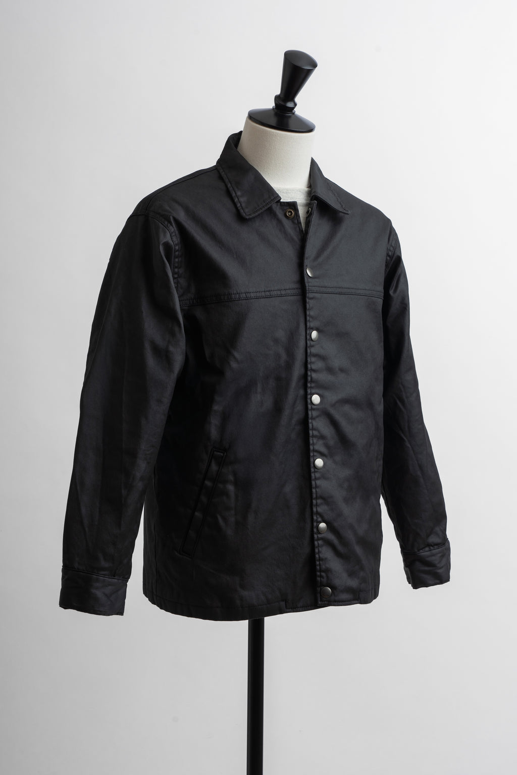 【 予約受付】Coated Denim Coach Jacket - Black 11月下旬より弊社より順次出荷予定となります。